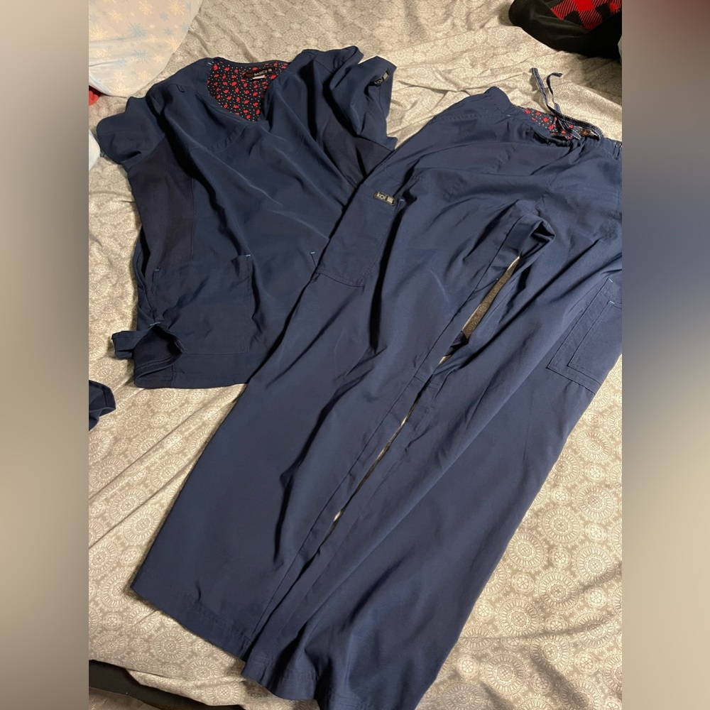Koi scrubs